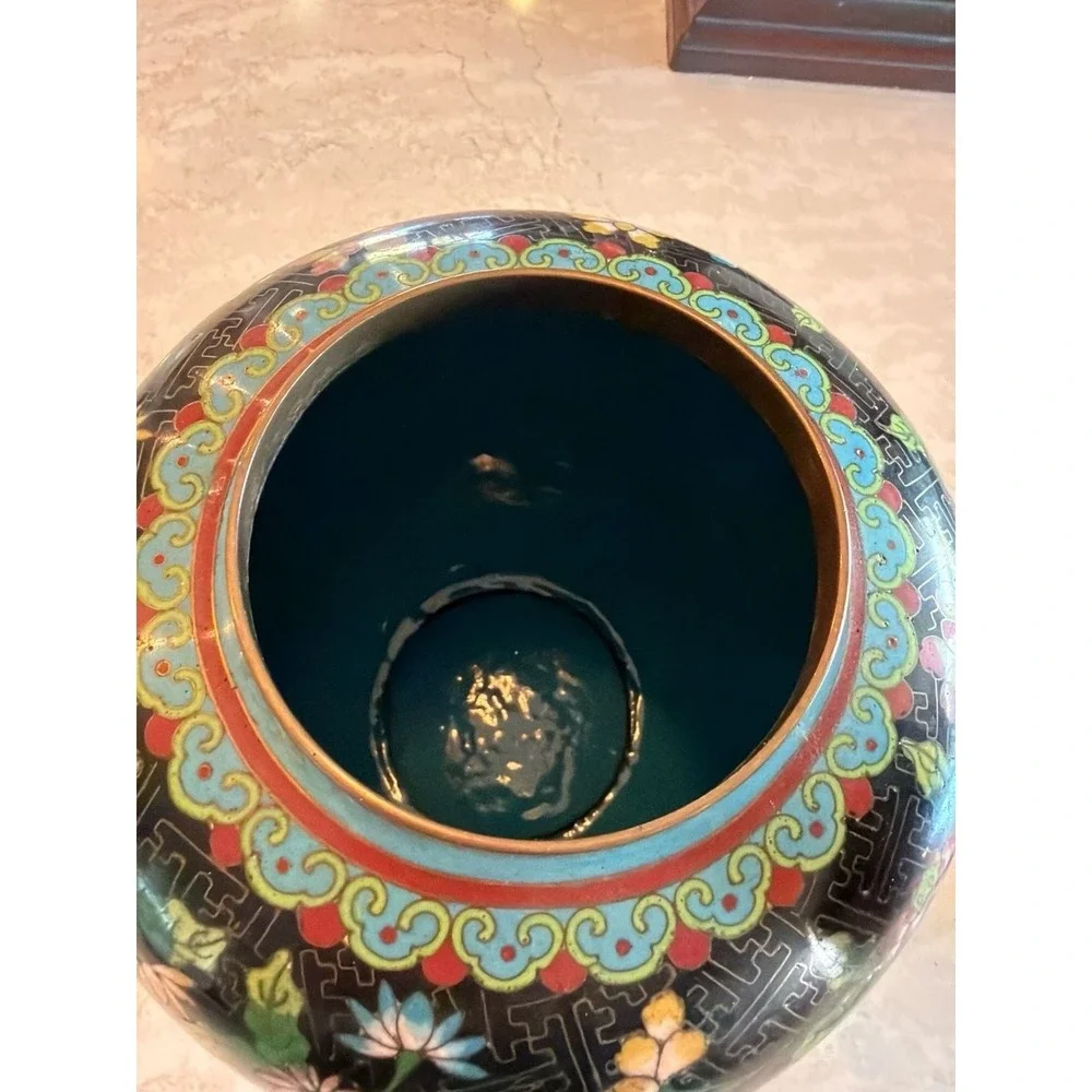 Vintage Chinese Cloisonne Black‎ Enamel Ginger Jar with Floral Design 10
